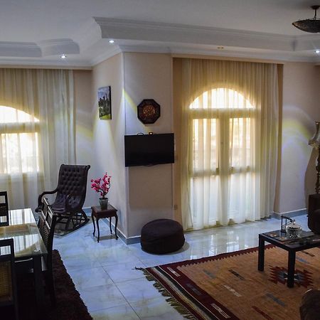 Rino Residential Apartment Кайро Екстериор снимка